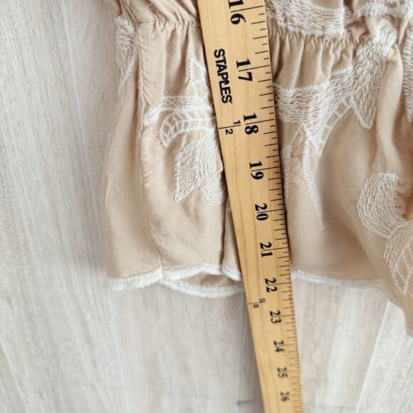 Solitaire Blouse Medium Beige Embroidered Floral Flutter Sleeves Scalloped Hem - Picture 5 of 12